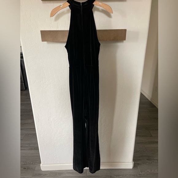 Crystal Doll| Black Velvet Jumpsuit in Flare, Wide Leg, Sleeveless, High Neck••• - Picture 7 of 12